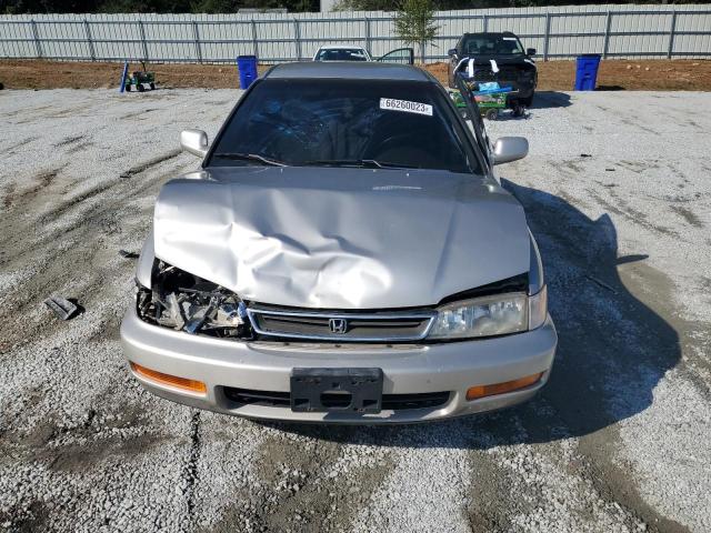 Photo 4 VIN: 1HGCD5636TA246731 - HONDA ACCORD LX 