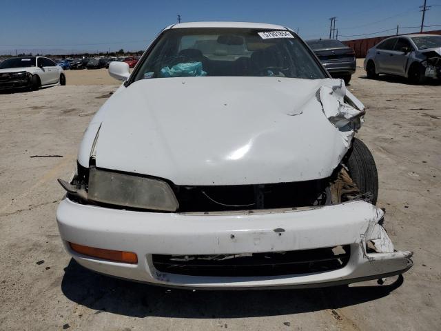 Photo 4 VIN: 1HGCD5636VA012883 - HONDA ACCORD 