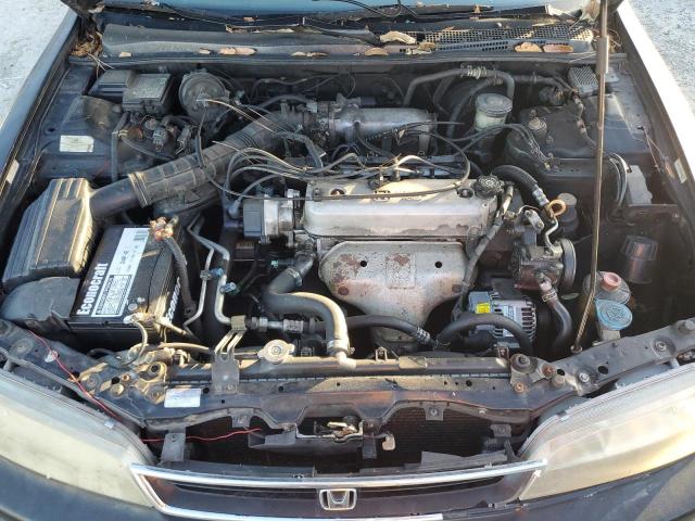 Photo 10 VIN: 1HGCD5637TA146086 - HONDA ACCORD LX 