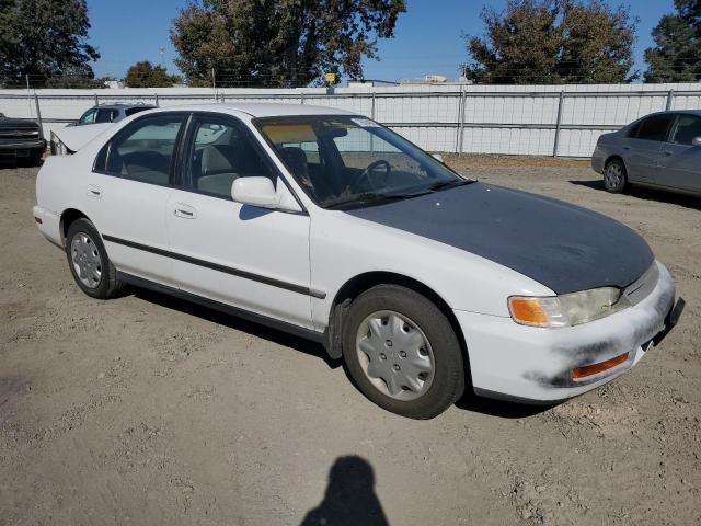 Photo 3 VIN: 1HGCD5638TA074394 - HONDA ACCORD LX 