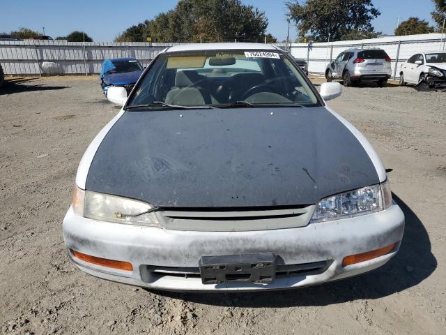 Photo 4 VIN: 1HGCD5638TA074394 - HONDA ACCORD LX 