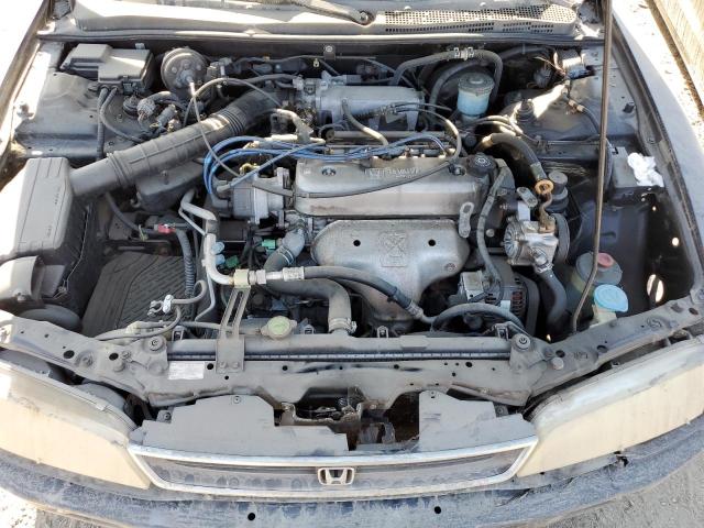 Photo 10 VIN: 1HGCD5638VA138081 - HONDA ACCORD LX 