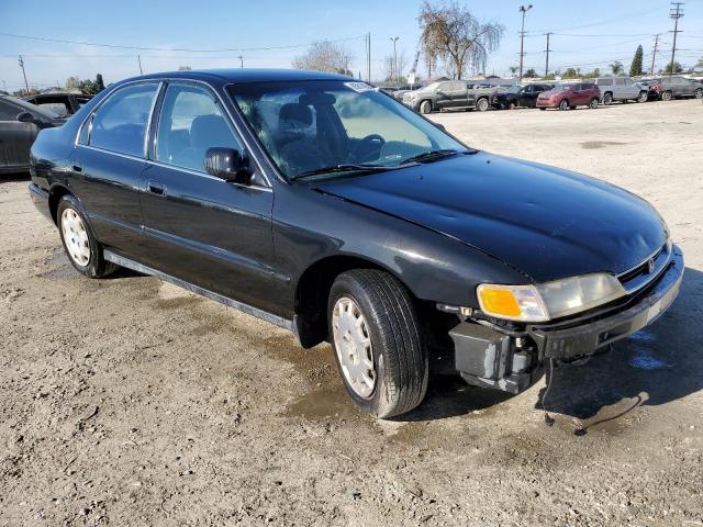 Photo 3 VIN: 1HGCD5638VA138081 - HONDA ACCORD LX 