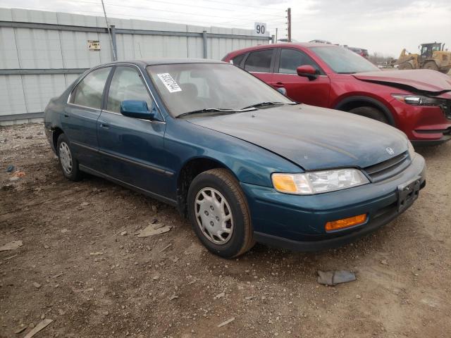 Photo 3 VIN: 1HGCD5639RA147586 - HONDA ACCORD 