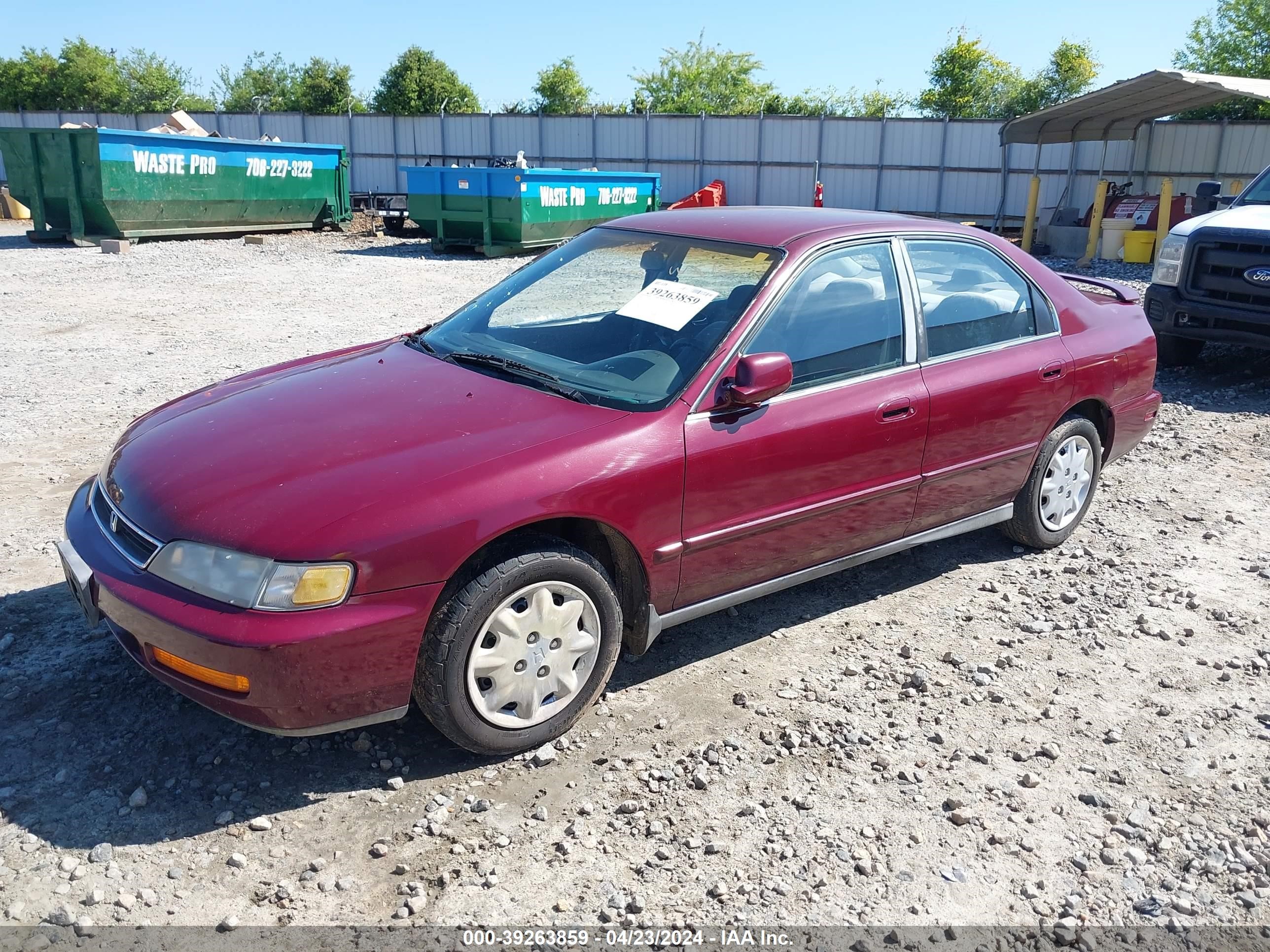 Photo 1 VIN: 1HGCD5639TA165786 - HONDA ACCORD 