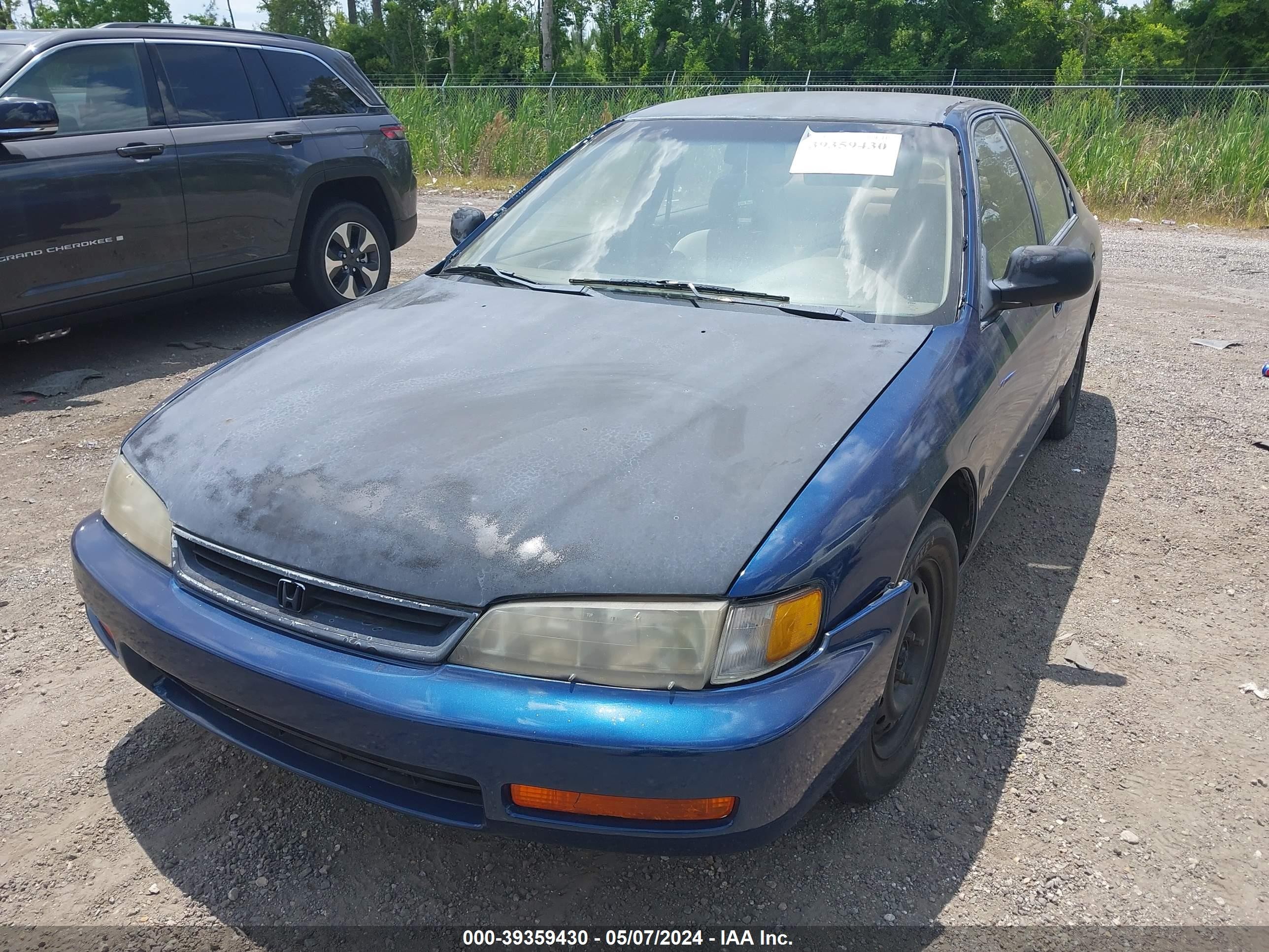 Photo 5 VIN: 1HGCD563XTA295432 - HONDA ACCORD 