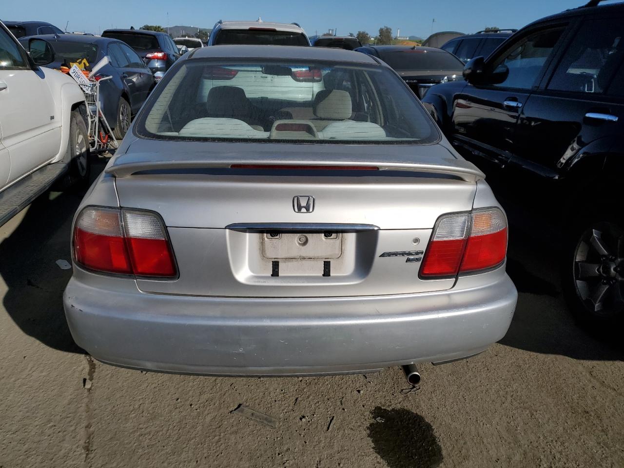 Photo 5 VIN: 1HGCD563XVA141449 - HONDA ACCORD 