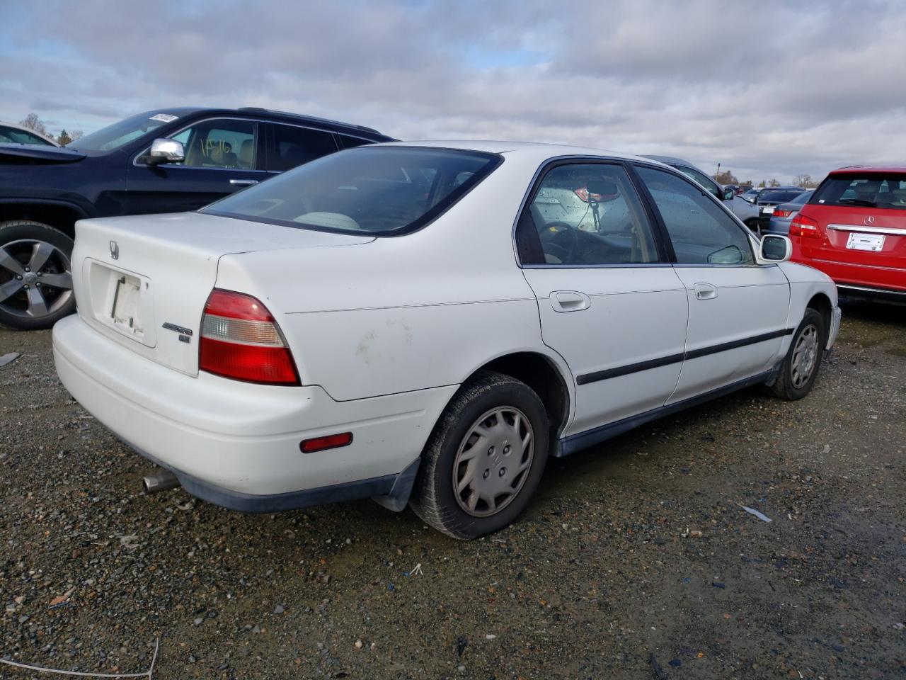 Photo 2 VIN: 1HGCD5644RA056542 - HONDA ACCORD 