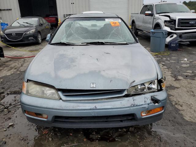 Photo 4 VIN: 1HGCD5646SA048755 - HONDA ACCORD 