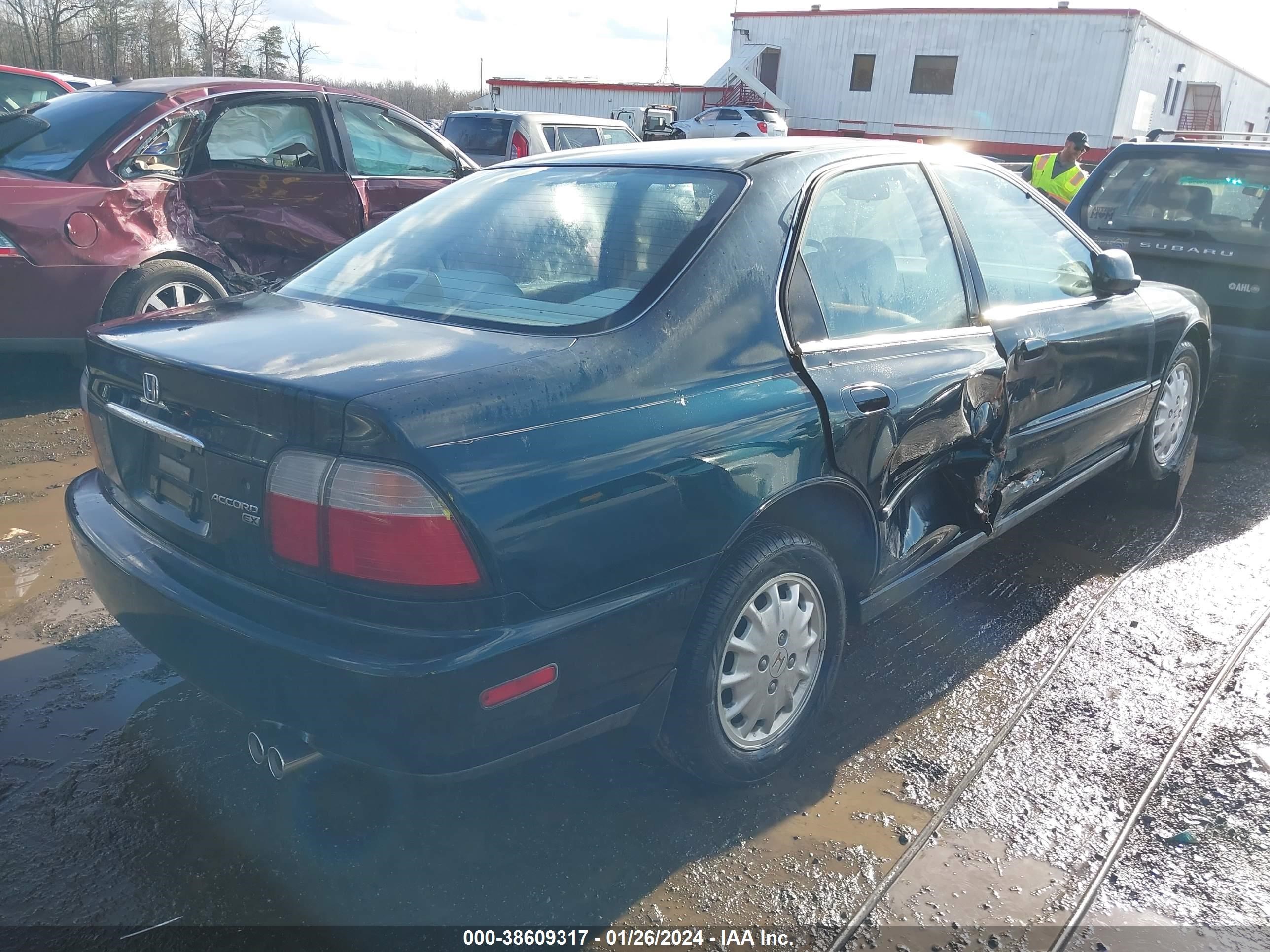 Photo 3 VIN: 1HGCD5652TA035110 - HONDA ACCORD 