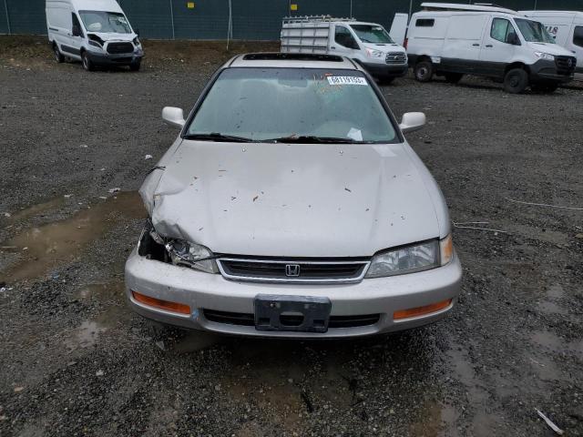 Photo 4 VIN: 1HGCD5652VA013353 - HONDA ACCORD EX 