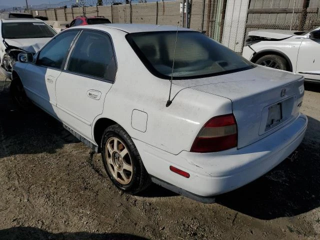 Photo 1 VIN: 1HGCD5655SA028201 - HONDA ACCORD EX 