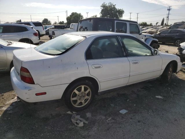 Photo 2 VIN: 1HGCD5655SA028201 - HONDA ACCORD EX 