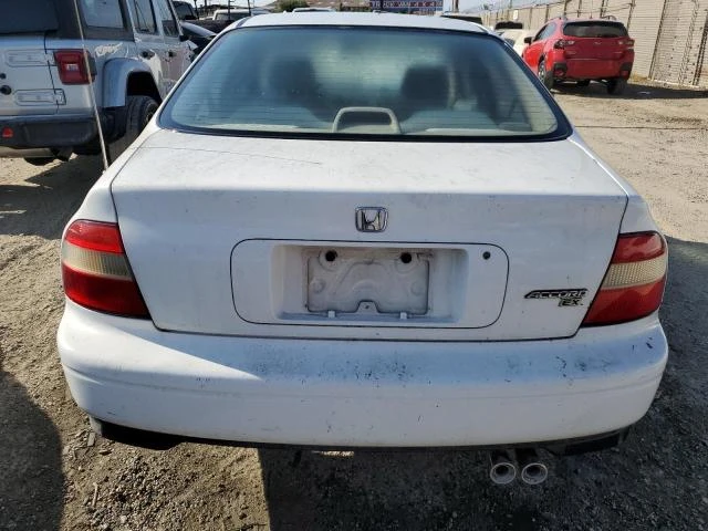 Photo 5 VIN: 1HGCD5655SA028201 - HONDA ACCORD EX 