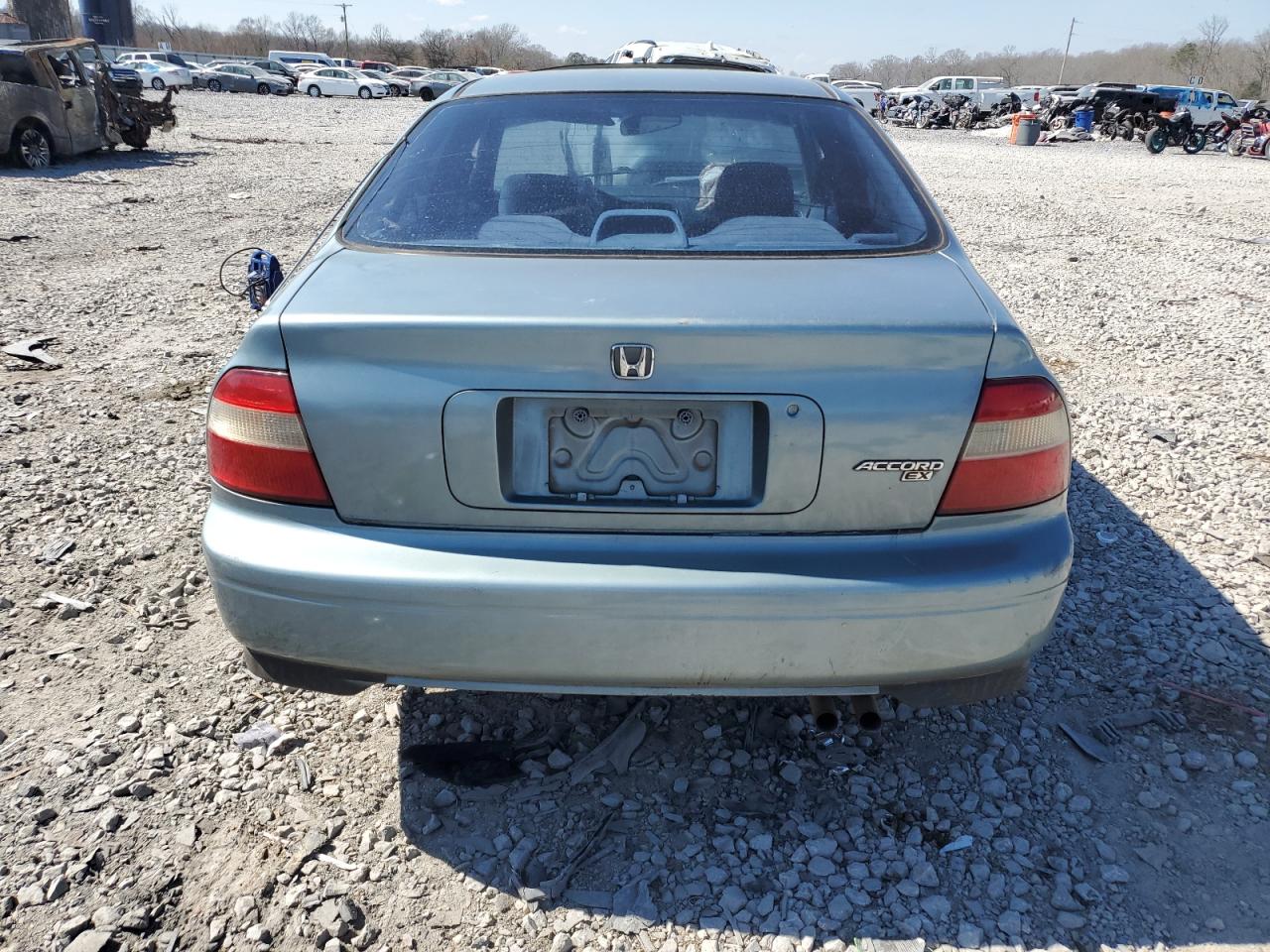 Photo 5 VIN: 1HGCD5656SA118764 - HONDA ACCORD 