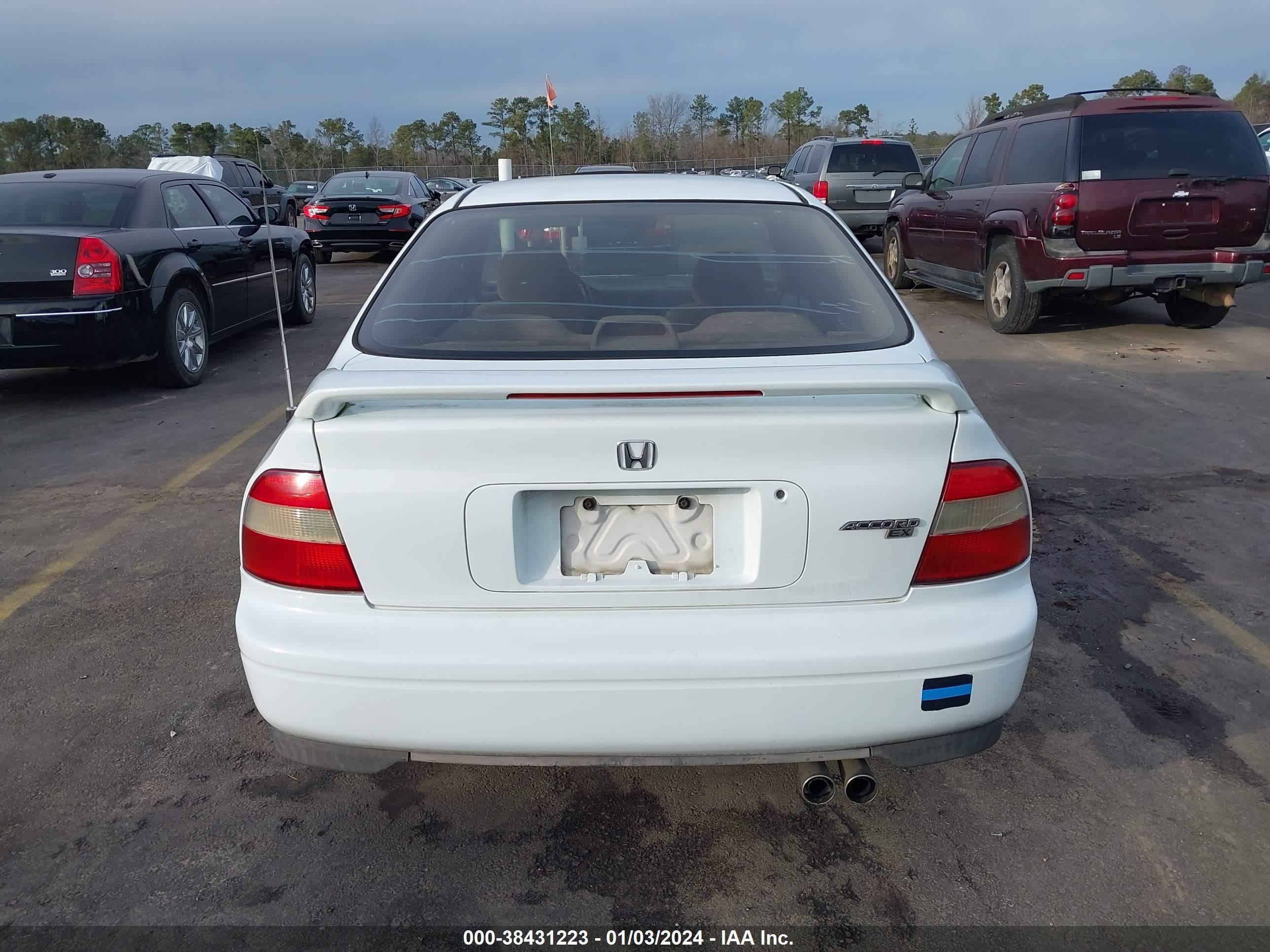 Photo 15 VIN: 1HGCD5658SA010095 - HONDA ACCORD 