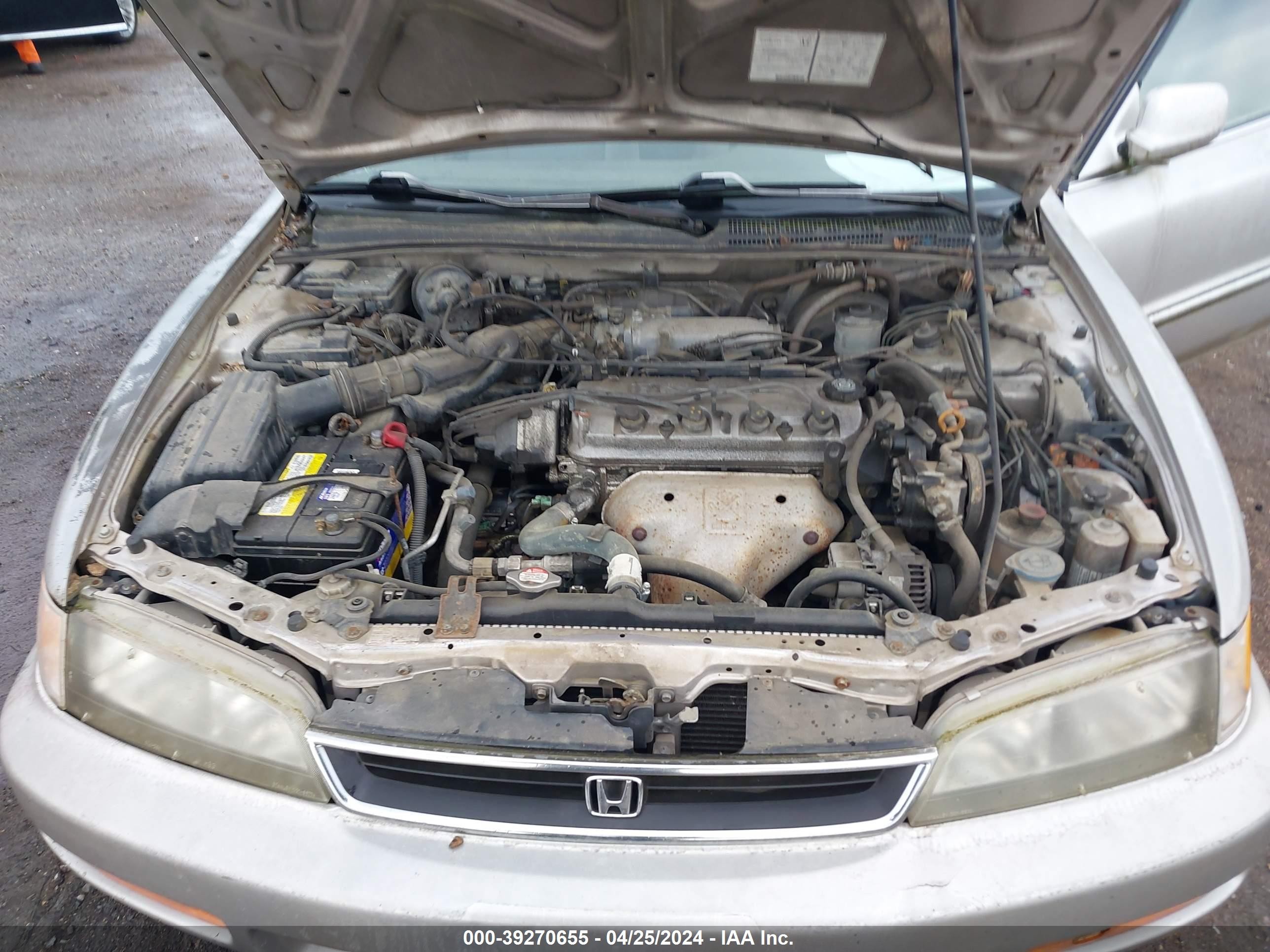 Photo 9 VIN: 1HGCD5659VA144540 - HONDA ACCORD 