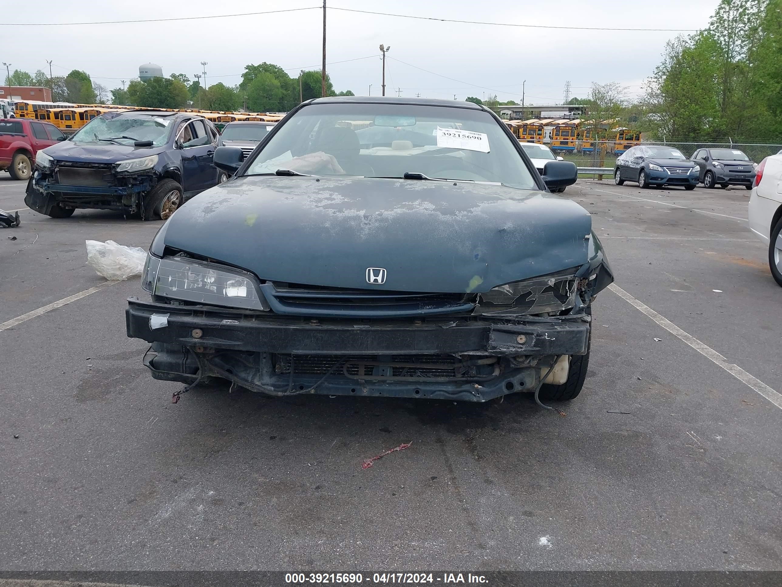 Photo 12 VIN: 1HGCD5662RA129716 - HONDA ACCORD 