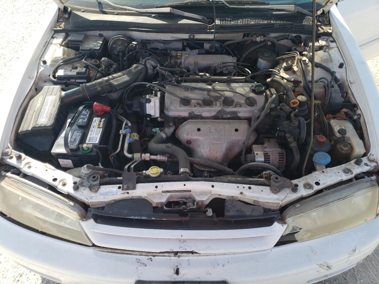 Photo 10 VIN: 1HGCD5667SA105725 - HONDA ACCORD 