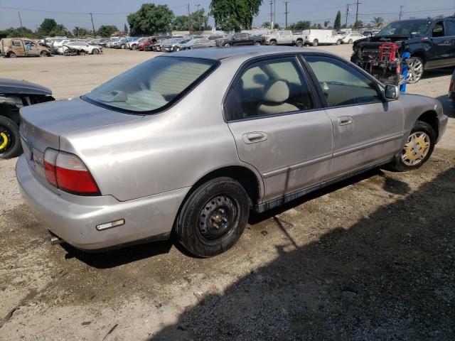 Photo 2 VIN: 1HGCD5681VA151461 - HONDA ACCORD VAL 