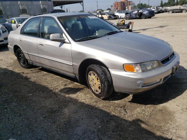 Photo 3 VIN: 1HGCD5681VA151461 - HONDA ACCORD VAL 