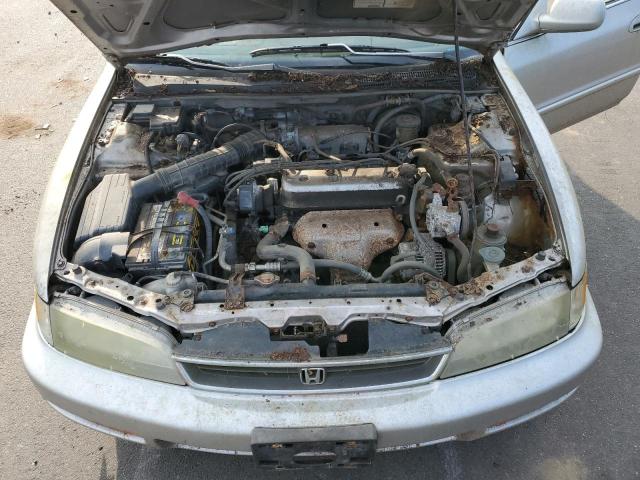 Photo 10 VIN: 1HGCD5684VA166407 - HONDA ACCORD 