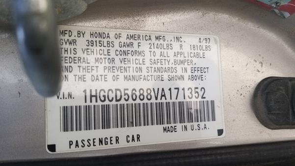 Photo 1 VIN: 1HGCD5688VA171352 - HONDA ACCORD 