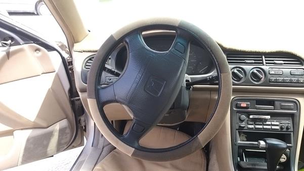 Photo 11 VIN: 1HGCD5688VA171352 - HONDA ACCORD 