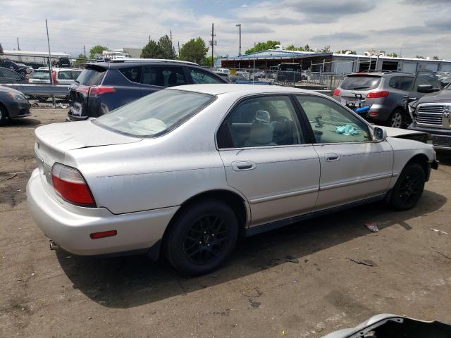 Photo 2 VIN: 1HGCD5688VA184666 - HONDA ACCORD 