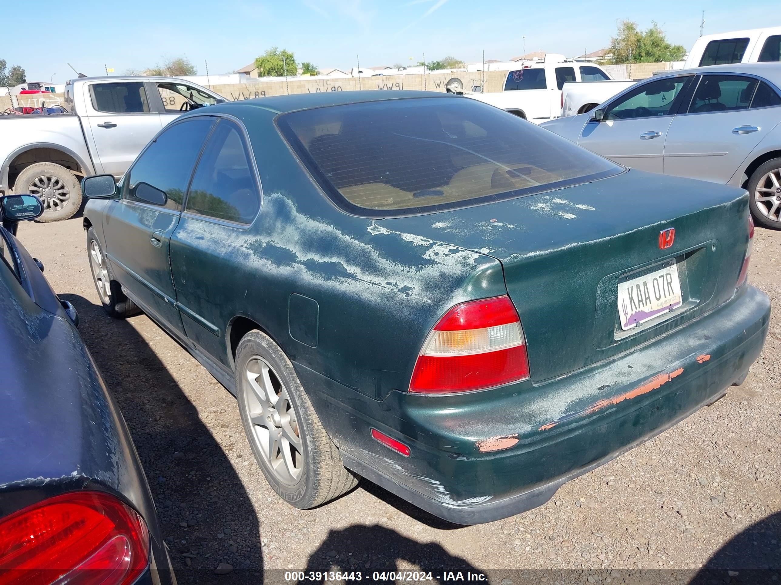 Photo 2 VIN: 1HGCD7150RA013246 - HONDA ACCORD 