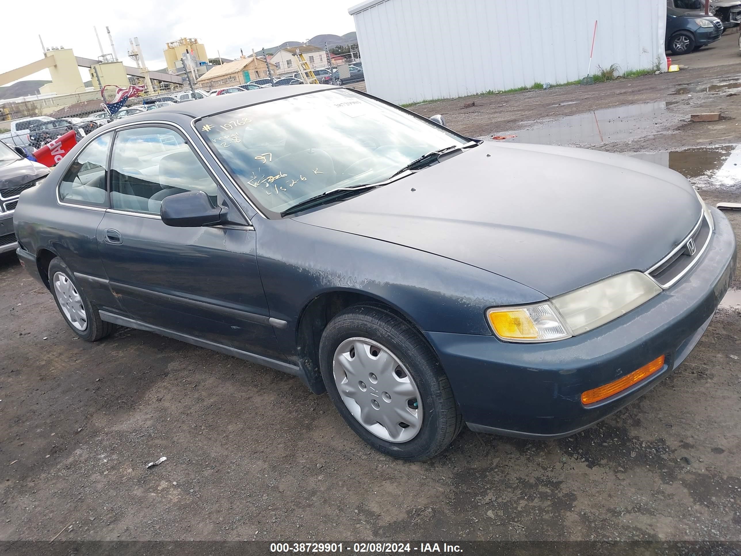 Photo 0 VIN: 1HGCD7238VA025815 - HONDA ACCORD 