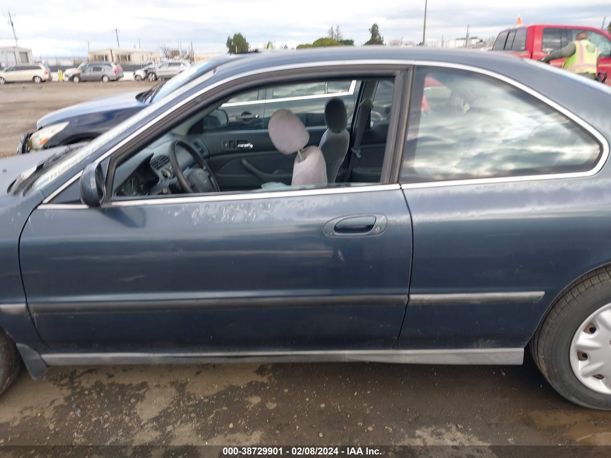 Photo 12 VIN: 1HGCD7238VA025815 - HONDA ACCORD 