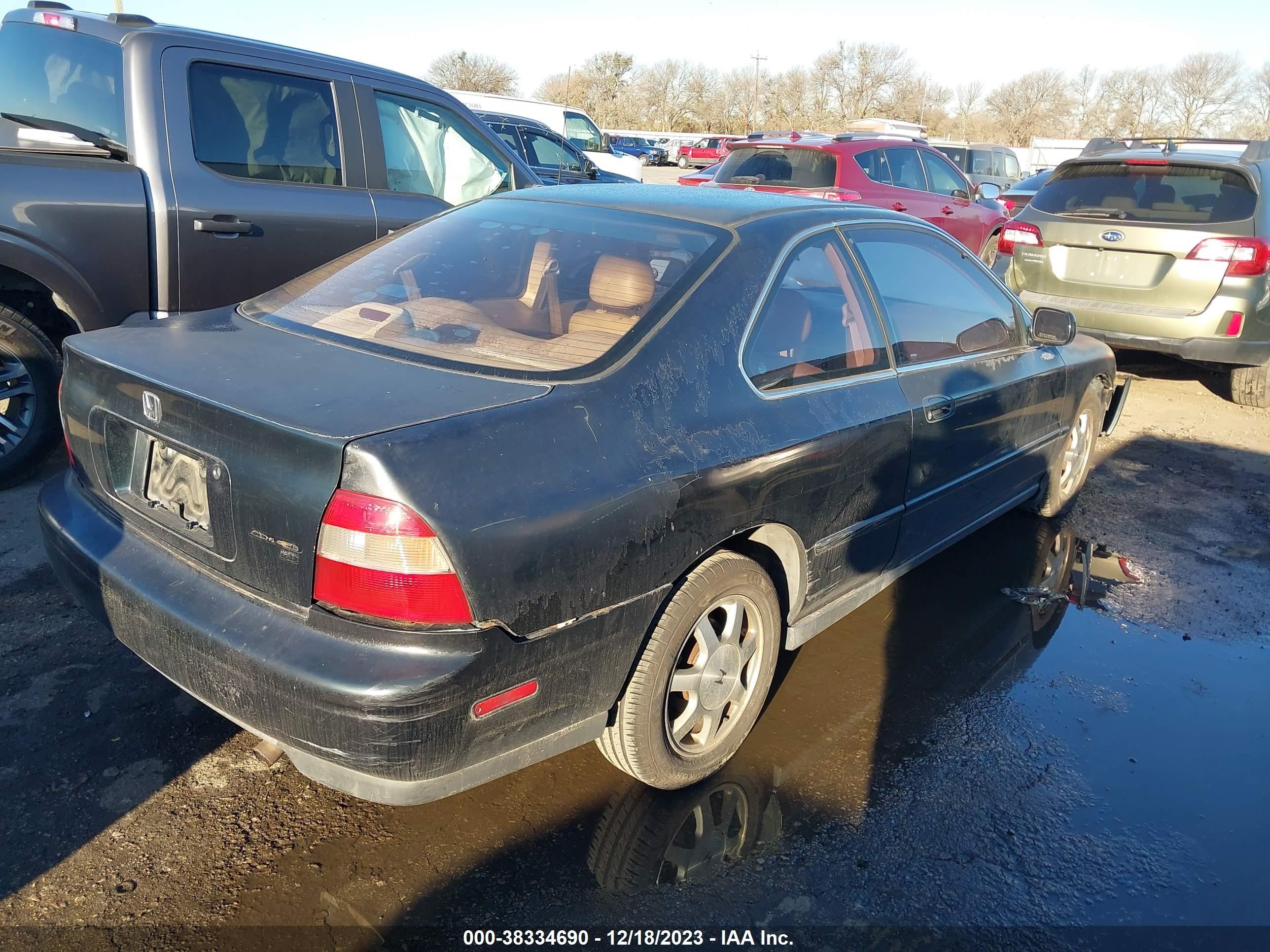 Photo 3 VIN: 1HGCD7259RA045840 - HONDA ACCORD 