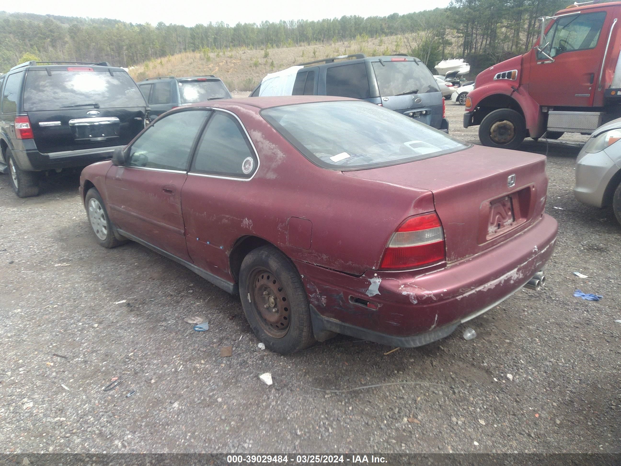 Photo 5 VIN: 1HGCD7265SA044361 - HONDA ACCORD 