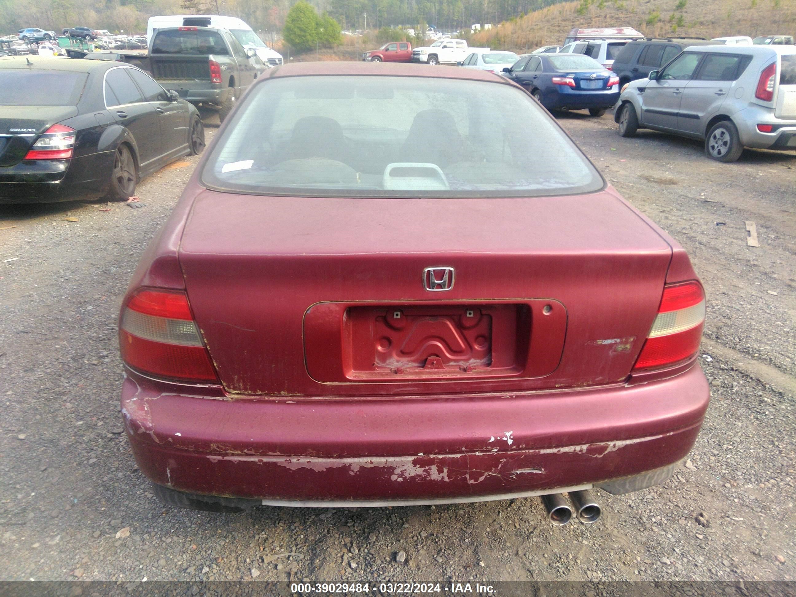 Photo 8 VIN: 1HGCD7265SA044361 - HONDA ACCORD 