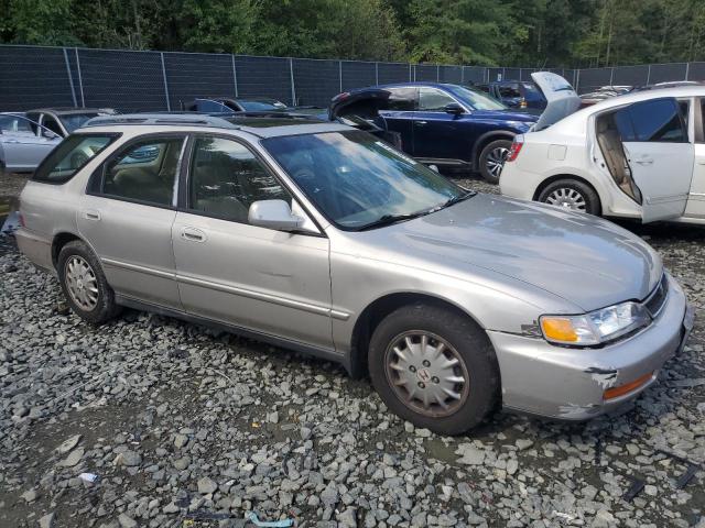 Photo 3 VIN: 1HGCE189XVA001554 - HONDA ACCORD EX 