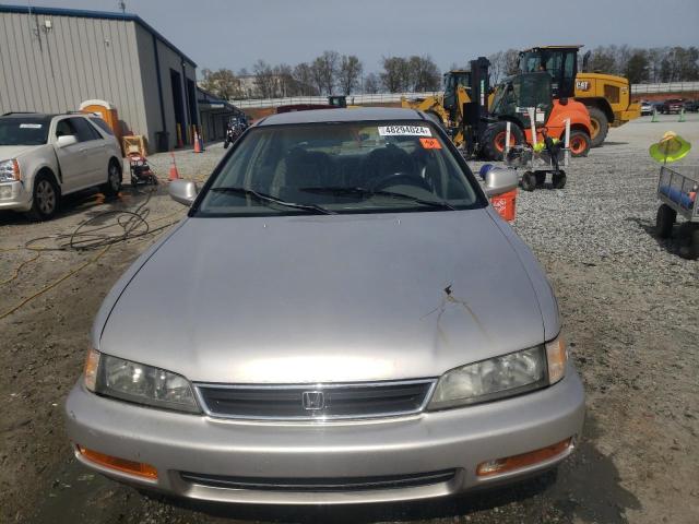 Photo 4 VIN: 1HGCE6643TA016169 - HONDA ACCORD 