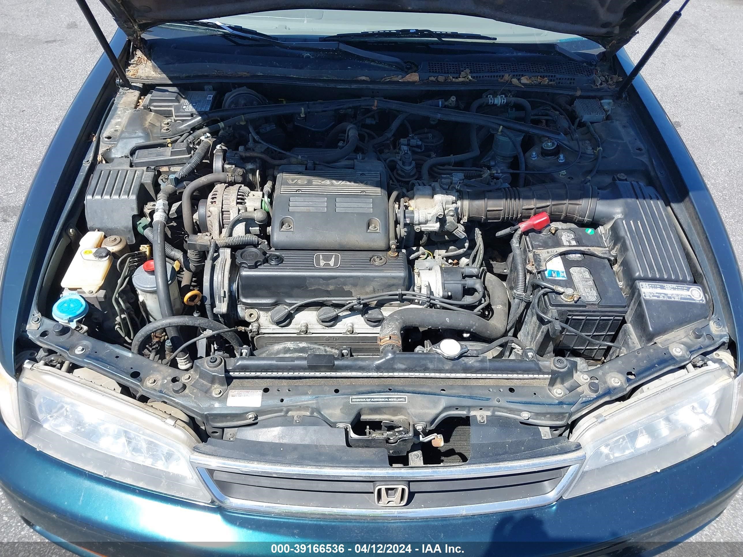 Photo 9 VIN: 1HGCE6647SA012964 - HONDA ACCORD 