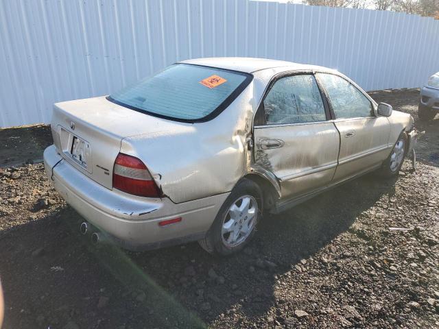 Photo 2 VIN: 1HGCE6660SA035732 - HONDA ACCORD 