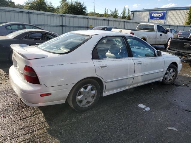 Photo 2 VIN: 1HGCE6661SA034587 - HONDA ACCORD 