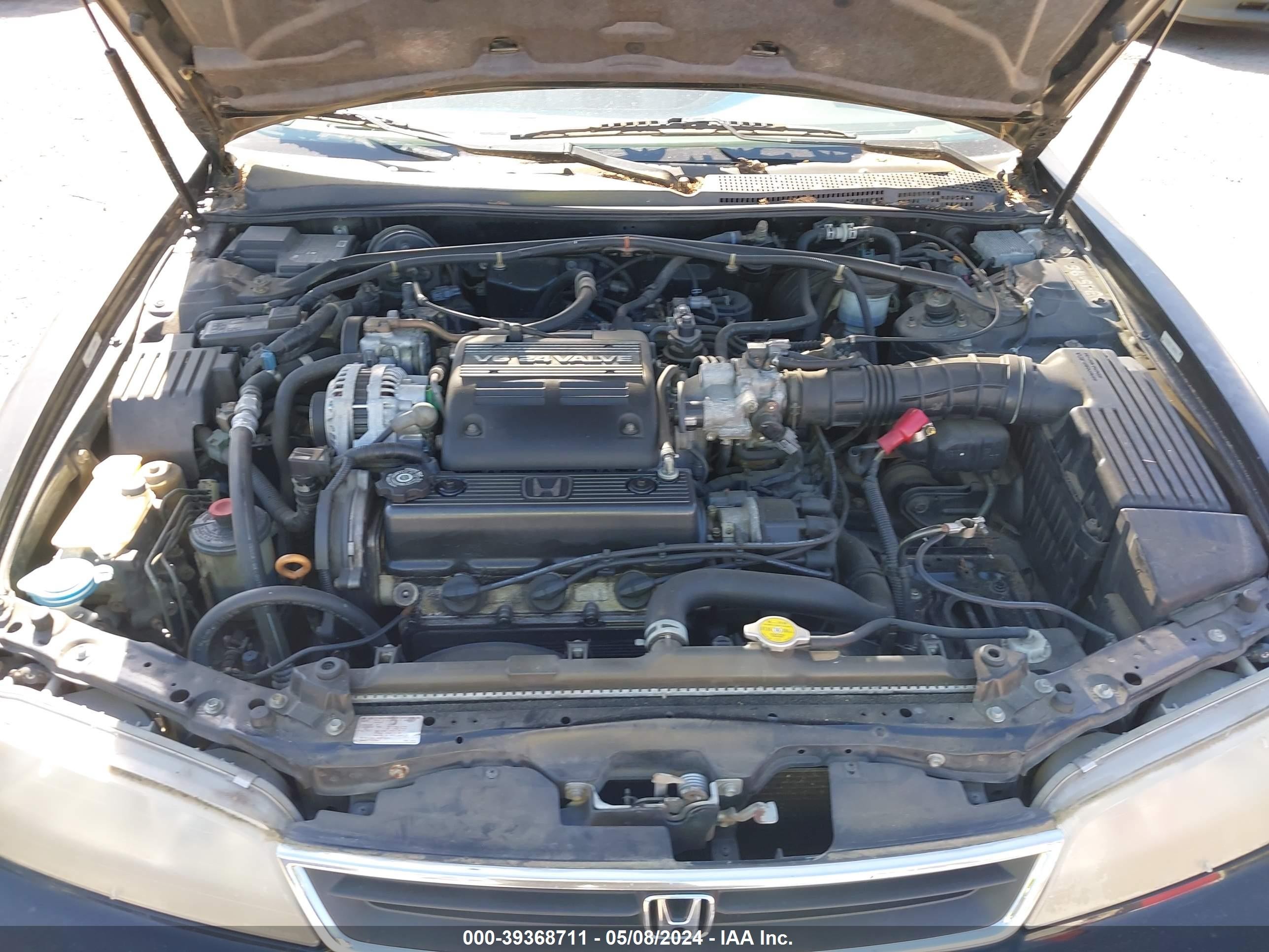 Photo 9 VIN: 1HGCE667XTA010587 - HONDA ACCORD 