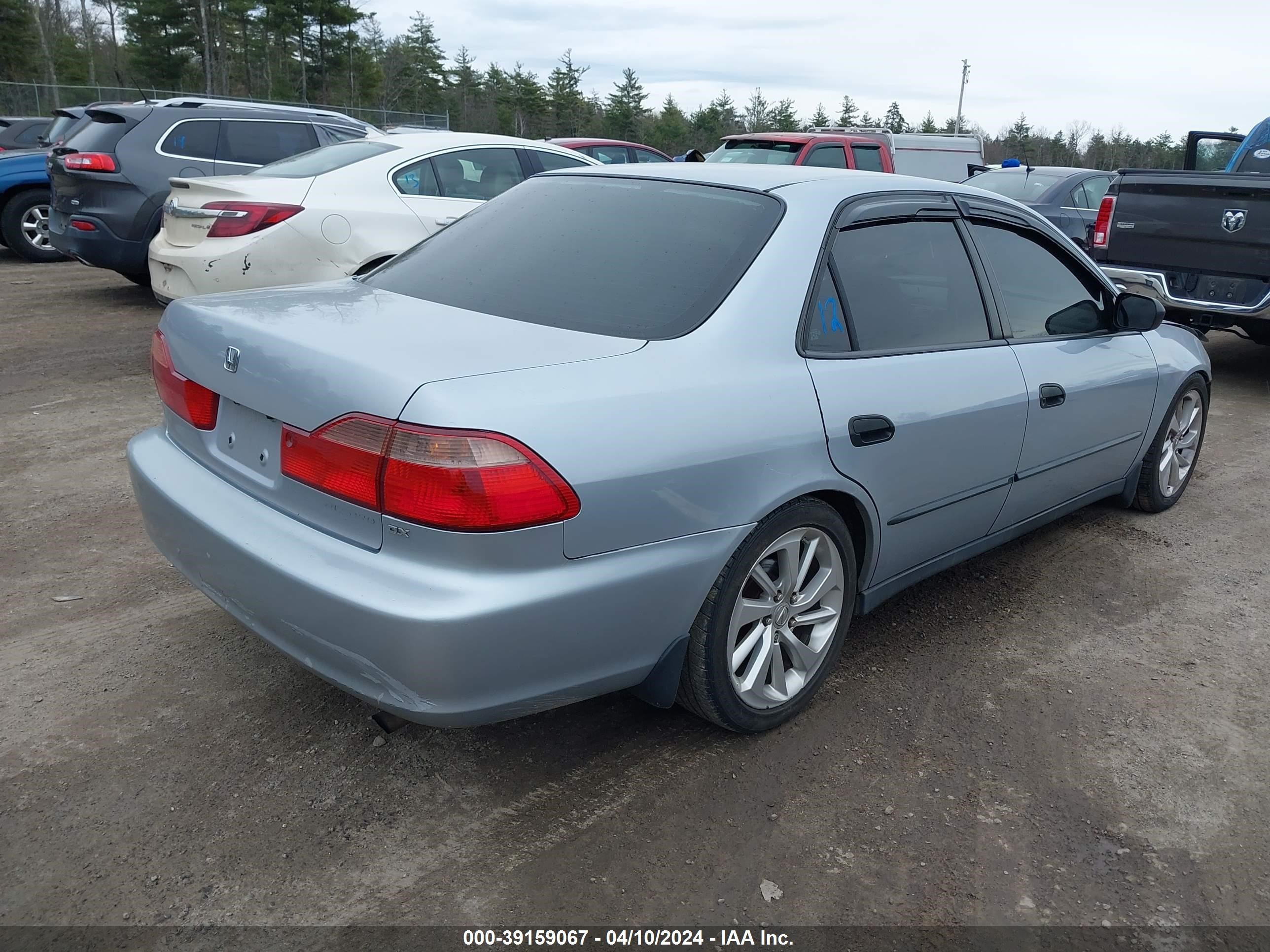 Photo 3 VIN: 1HGCF8647WA238162 - HONDA ACCORD 