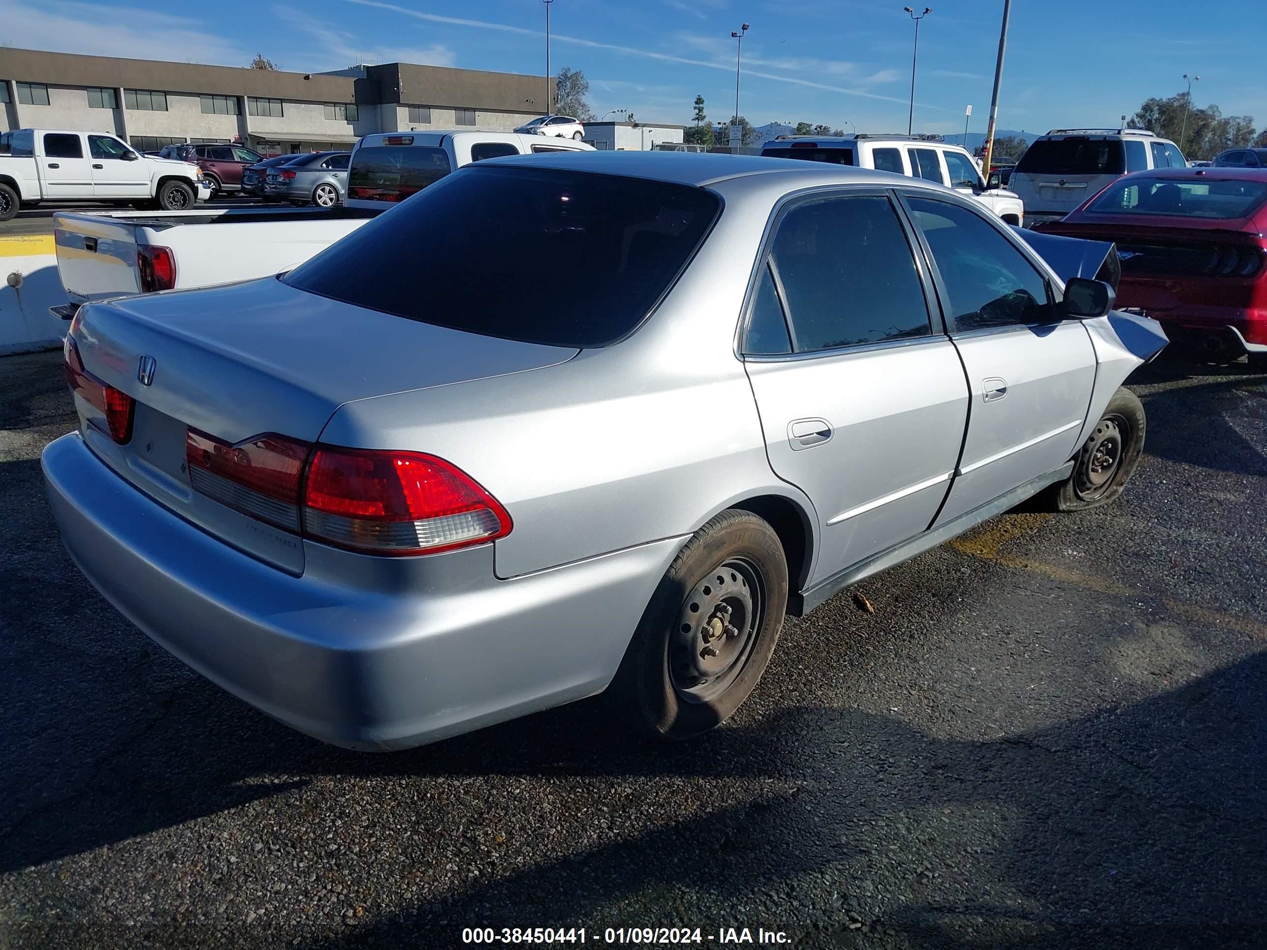 Photo 3 VIN: 1HGCF86612A023551 - HONDA ACCORD 