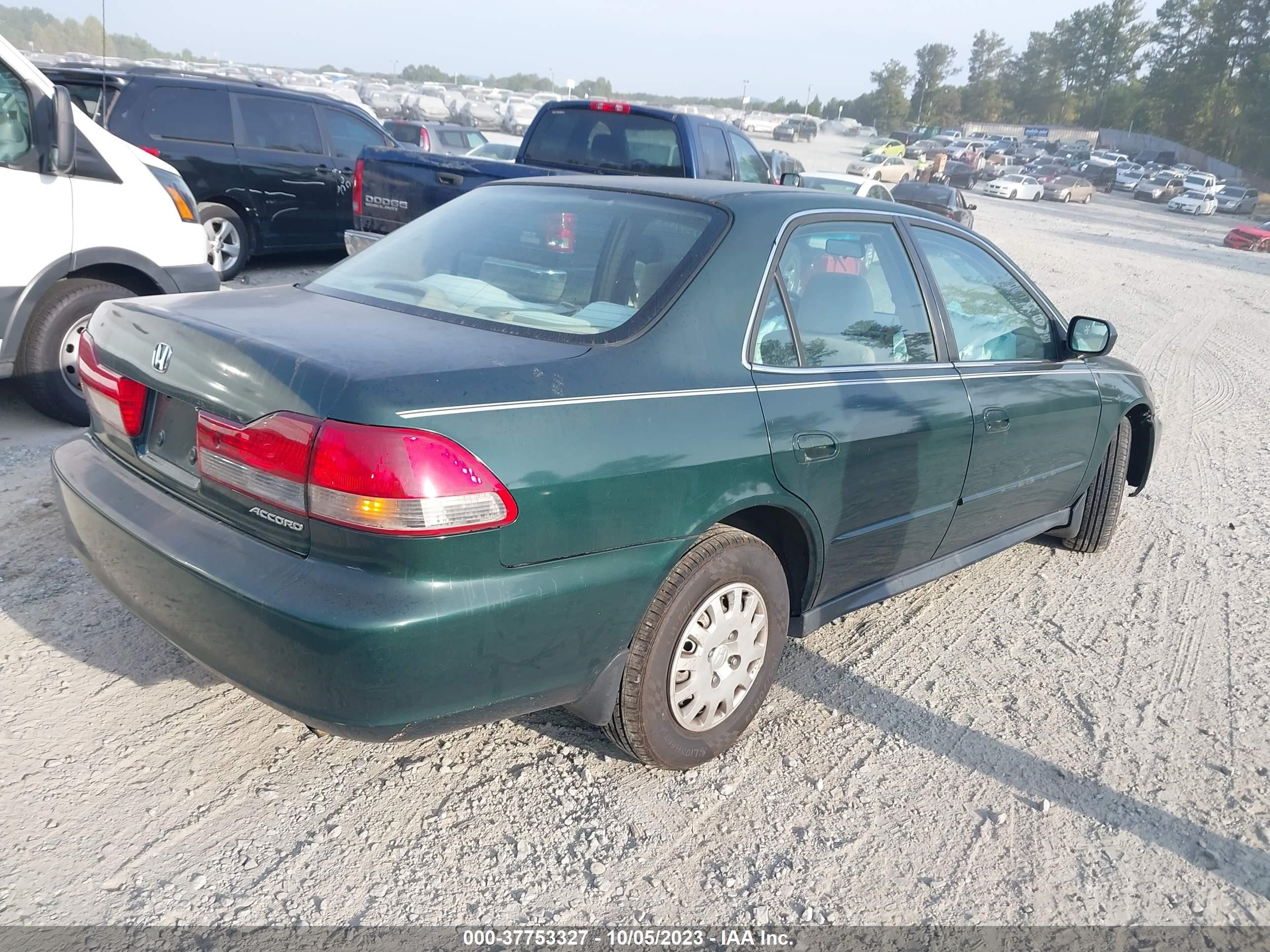 Photo 3 VIN: 1HGCF86621A079271 - HONDA ACCORD 