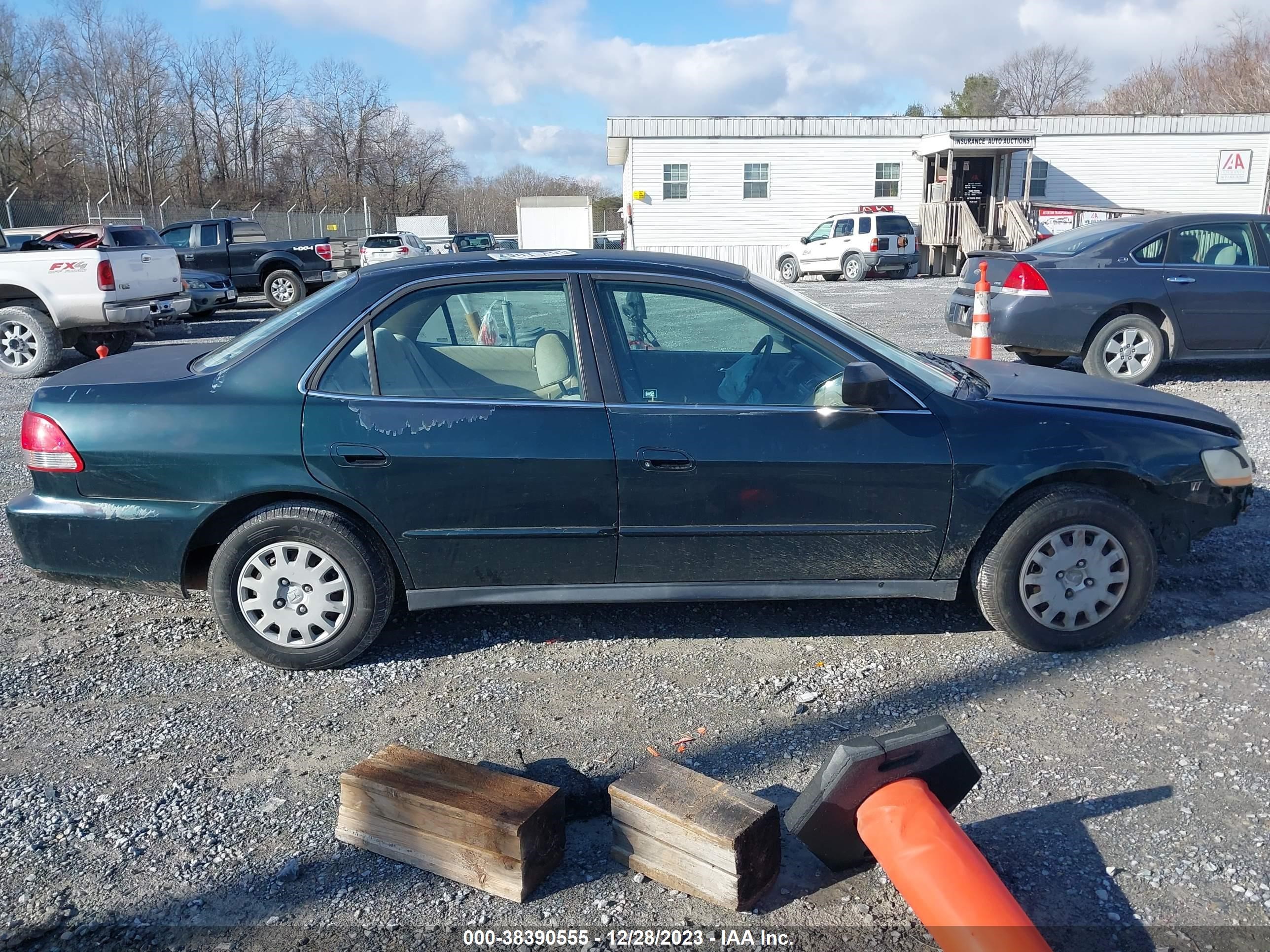 Photo 12 VIN: 1HGCF86661A080892 - HONDA ACCORD 