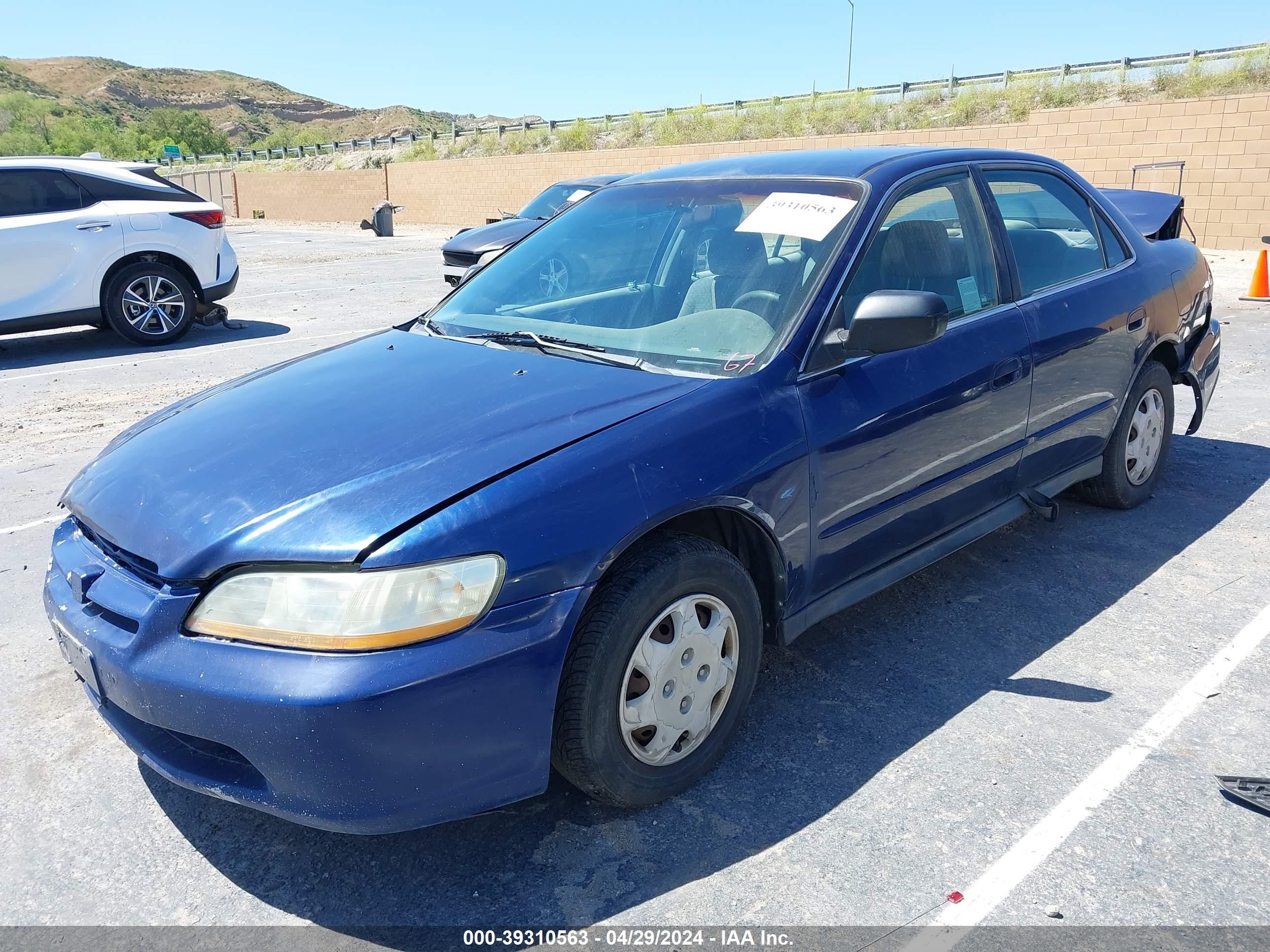 Photo 1 VIN: 1HGCF86662A100169 - HONDA ACCORD 