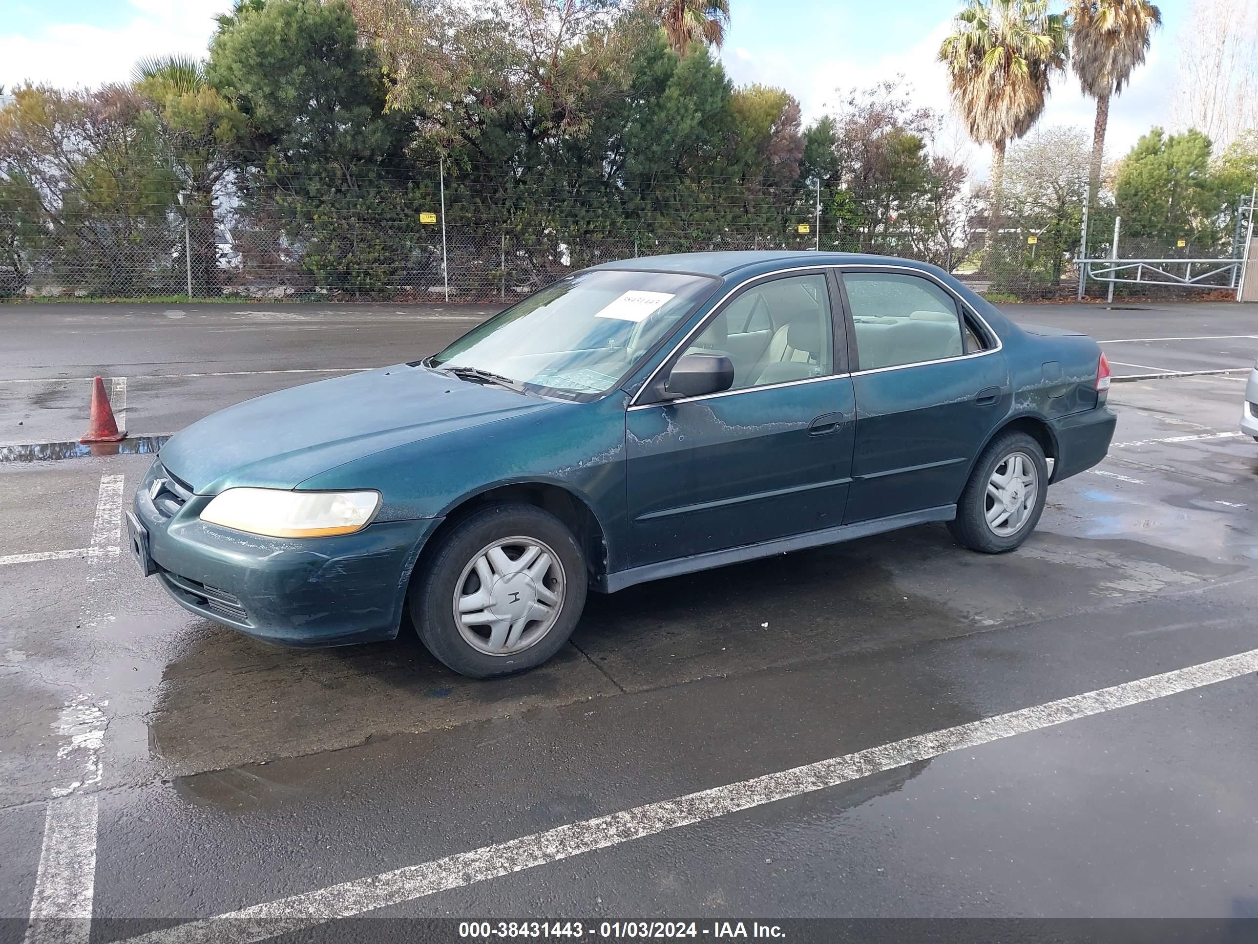 Photo 1 VIN: 1HGCF866X1A069541 - HONDA ACCORD 