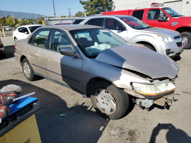 Photo 3 VIN: 1HGCG1642YA025966 - HONDA ACCORD 