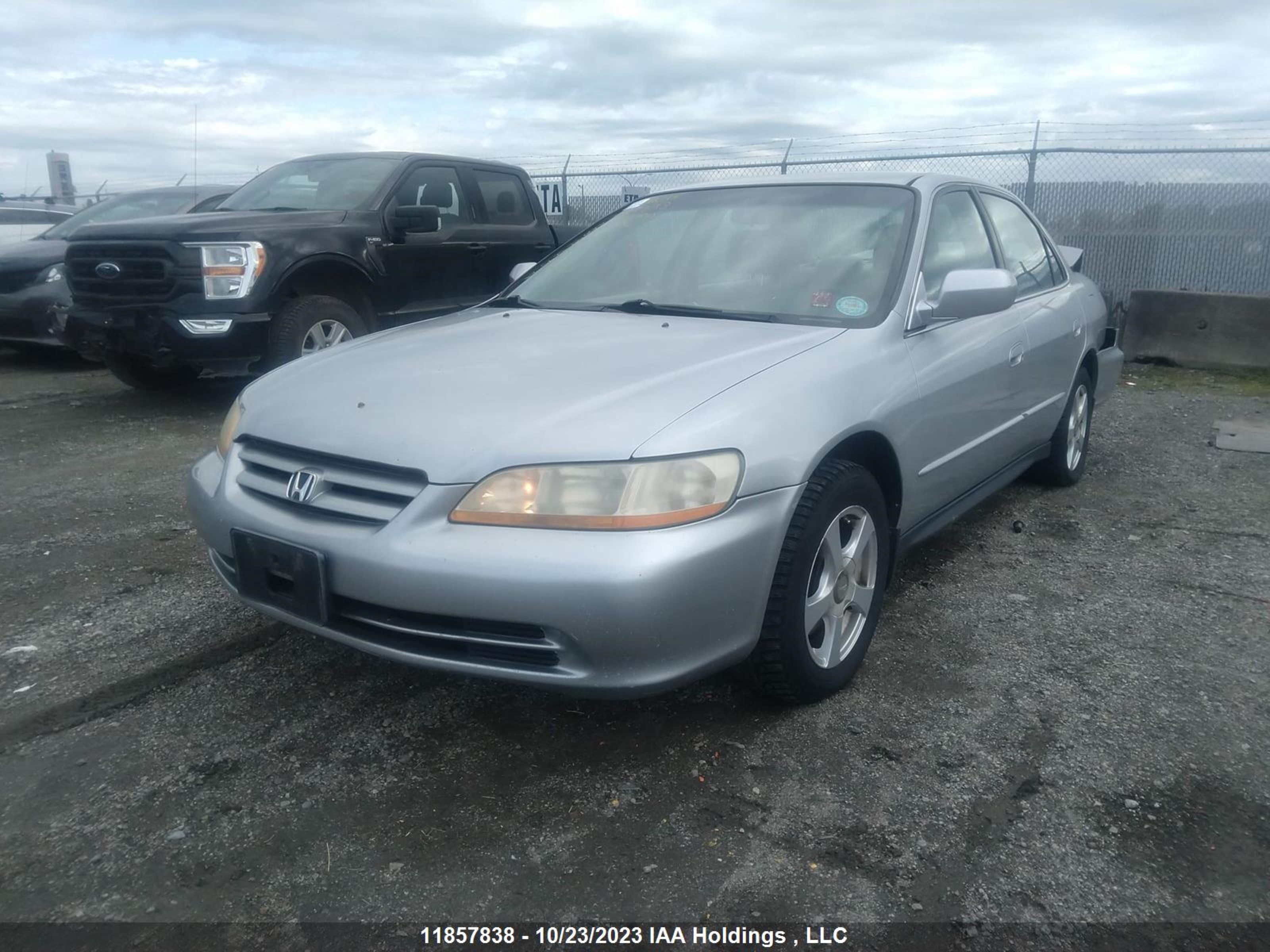 Photo 1 VIN: 1HGCG16451A803182 - HONDA ACCORD 