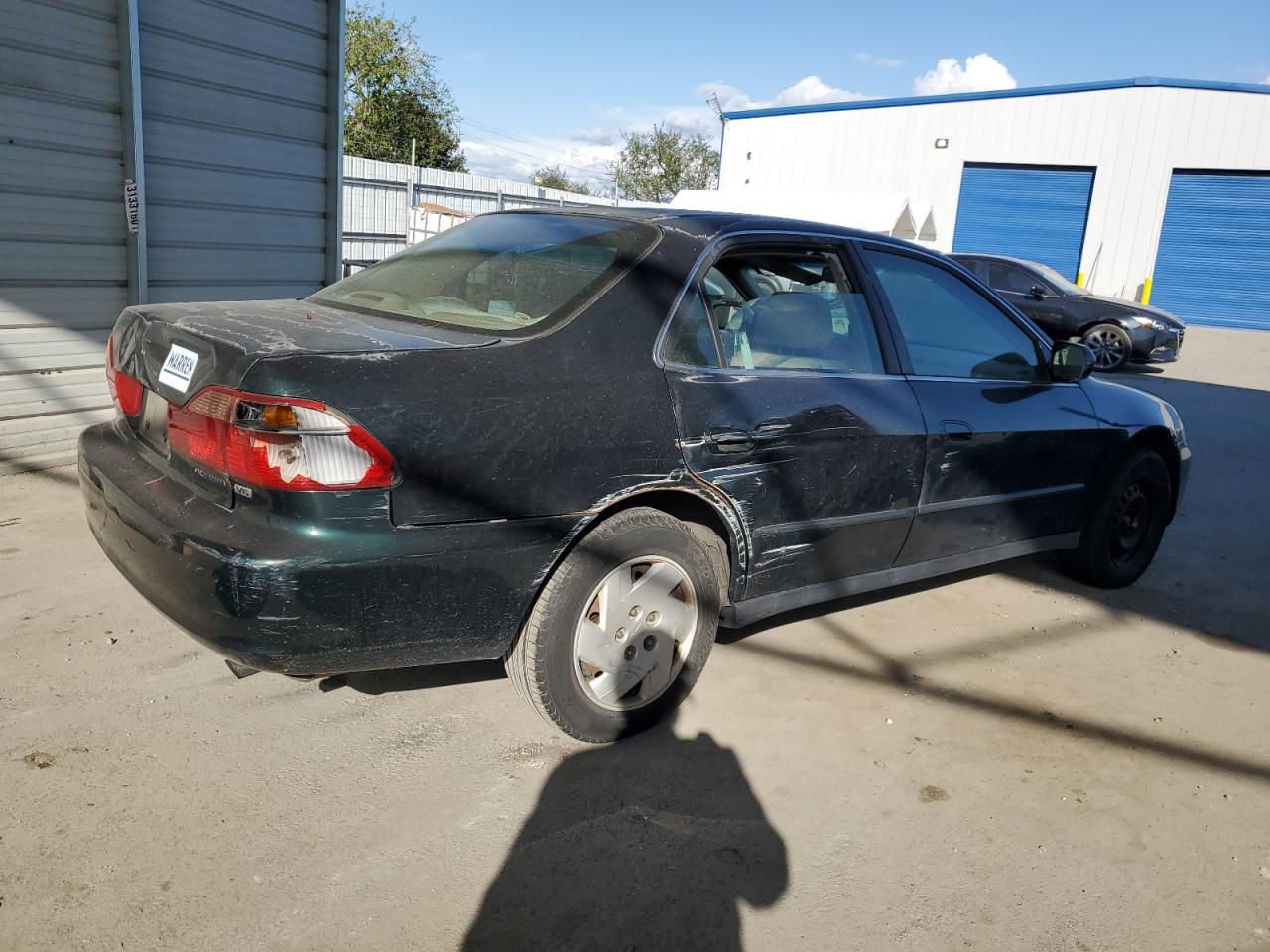 Photo 2 VIN: 1HGCG1645XA000784 - HONDA ACCORD 